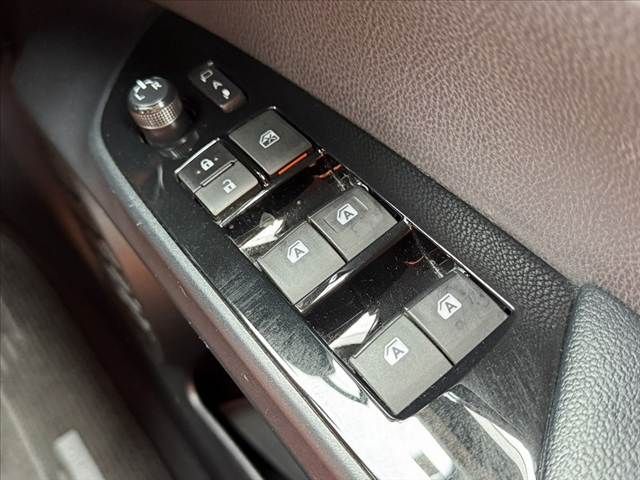 TOYOTA PRIUS PHV 2017 Image 31