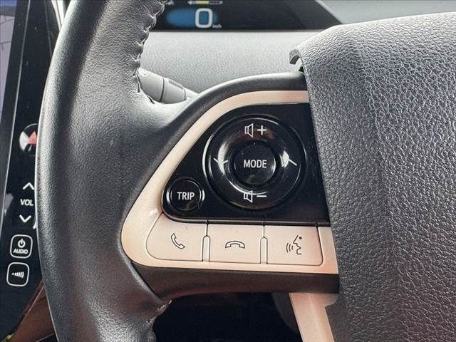 TOYOTA PRIUS PHV 2017 Image 31