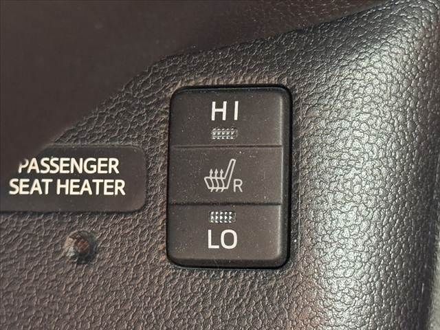 TOYOTA PRIUS PHV 2017 Image 31