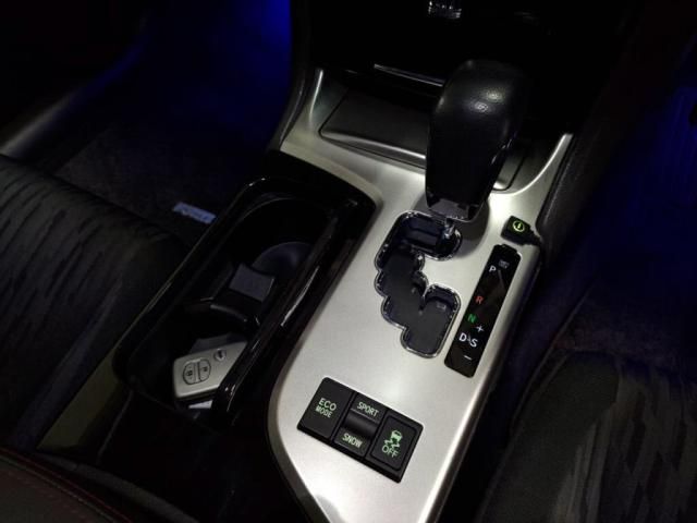 TOYOTA CROWN SEDAN 2011 Image 31