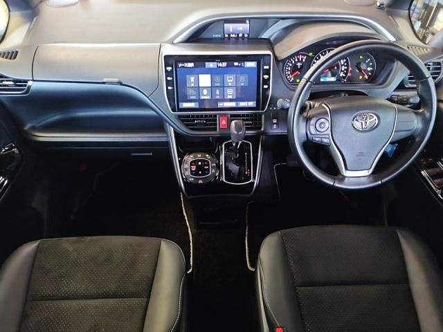 TOYOTA VOXY 2021 Image 31