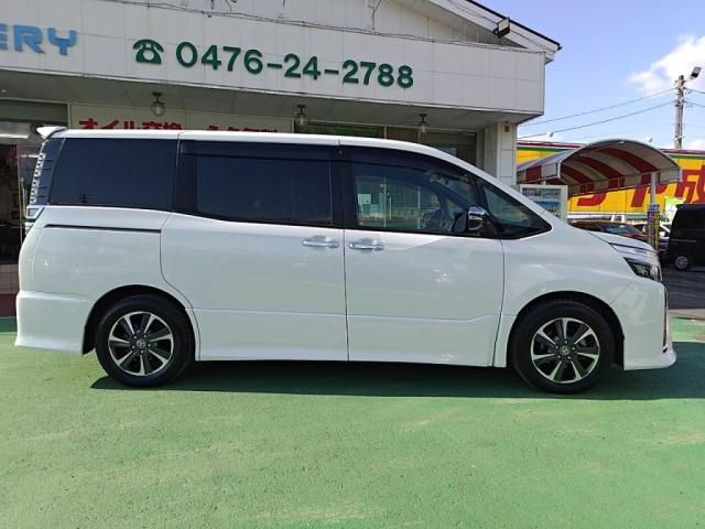 TOYOTA VOXY 2021 Image 31