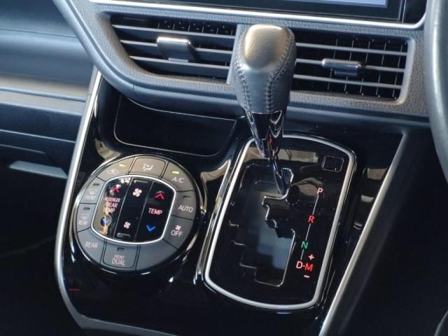 TOYOTA VOXY 2021 Image 31