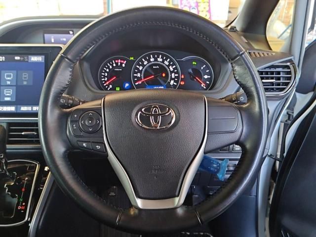 TOYOTA VOXY 2021 Image 31