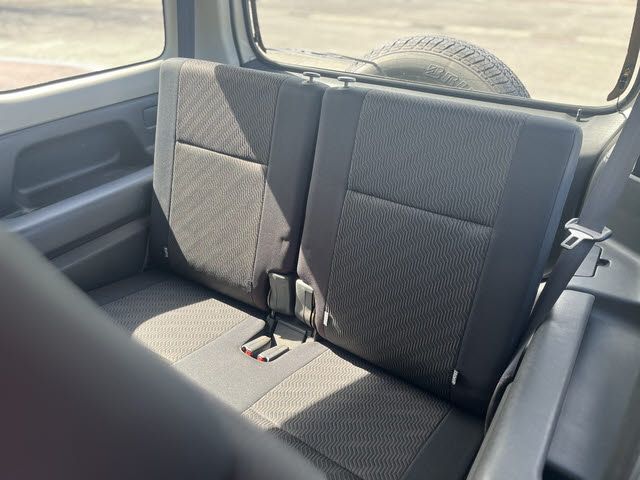 SUZUKI JIMNY 4WD 2014 Image 31