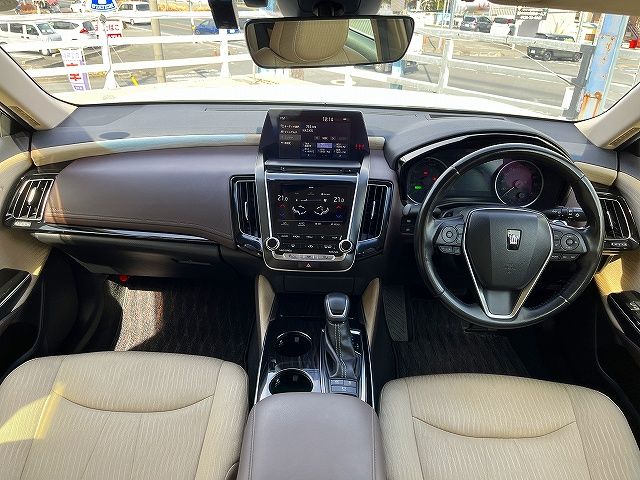 TOYOTA CROWN SEDAN HYBRID 2018 Image 31