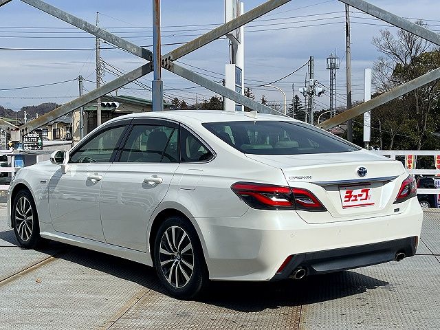 TOYOTA CROWN SEDAN HYBRID 2018 Image 31