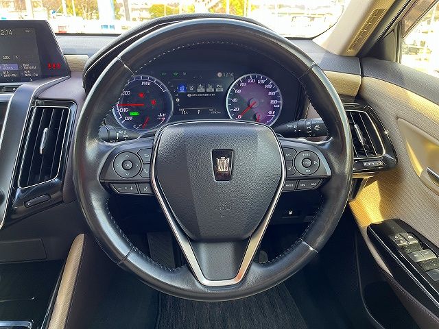 TOYOTA CROWN SEDAN HYBRID 2018 Image 31