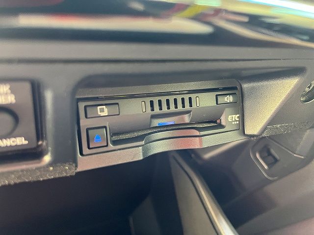 TOYOTA CROWN SEDAN HYBRID 2018 Image 31