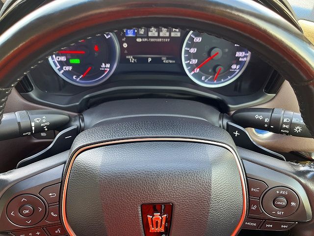 TOYOTA CROWN SEDAN HYBRID 2018 Image 31