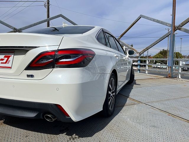 TOYOTA CROWN SEDAN HYBRID 2018 Image 31