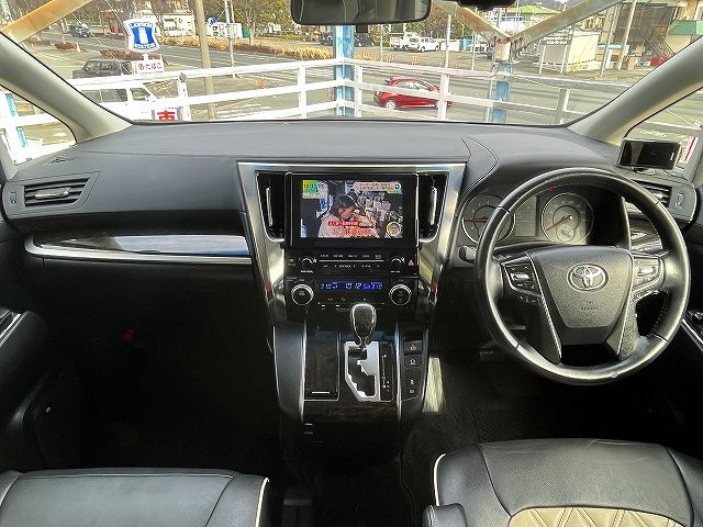 TOYOTA VELLFIRE 2015 Image 31