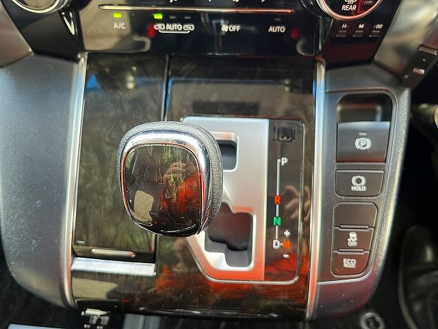 TOYOTA VELLFIRE 2015 Image 31