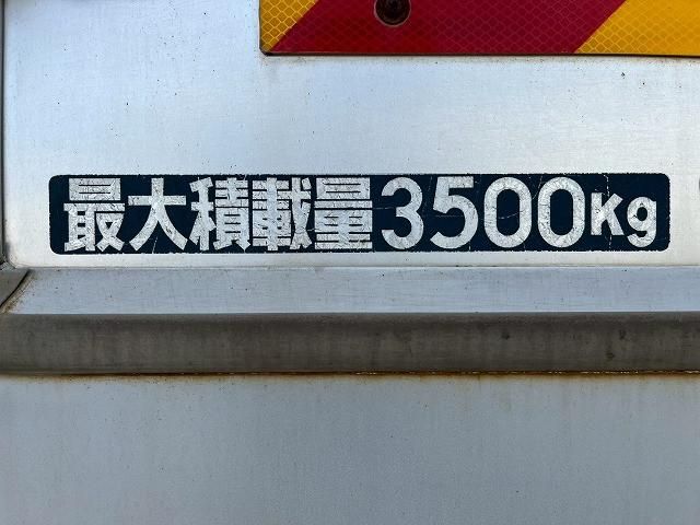 MITSUBISHI CANTER 2018 Image 31