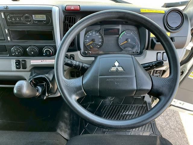 MITSUBISHI CANTER 2018 Image 31