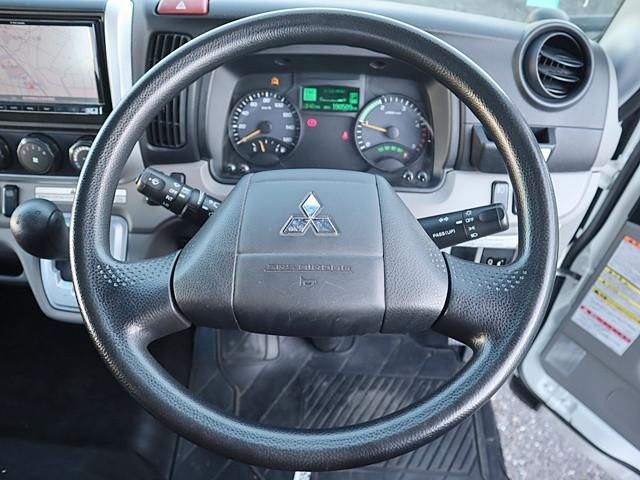 MITSUBISHI CANTER 2017 Image 31