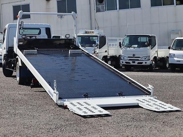 MITSUBISHI CANTER 2017 Image 31