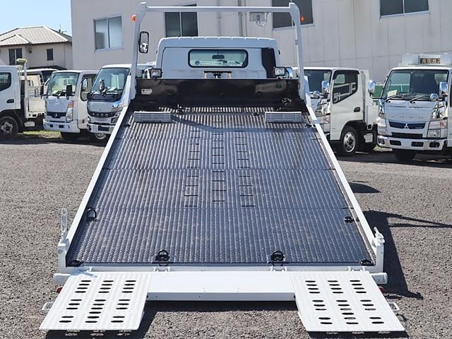 MITSUBISHI CANTER 2017 Image 31