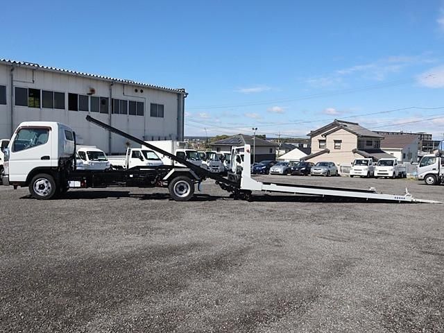 MITSUBISHI CANTER 2017 Image 31