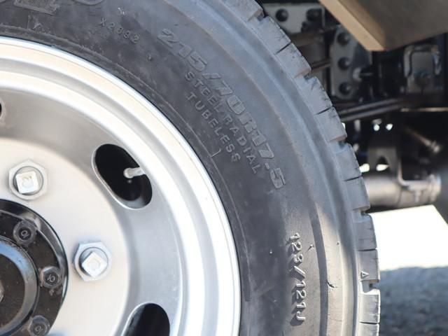 MITSUBISHI CANTER 2017 Image 31