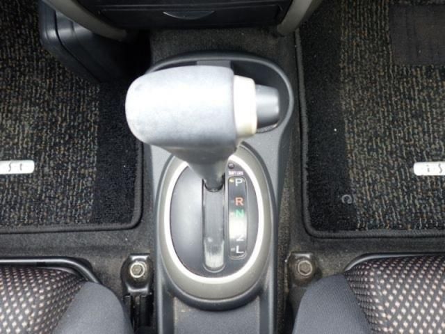 TOYOTA IST 2004 Image 31