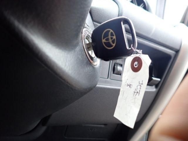 TOYOTA IST 2004 Image 31