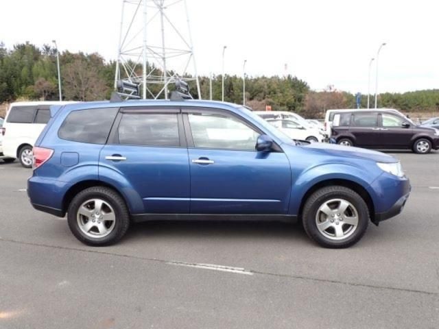 SUBARU FORESTER 2011 Image 31