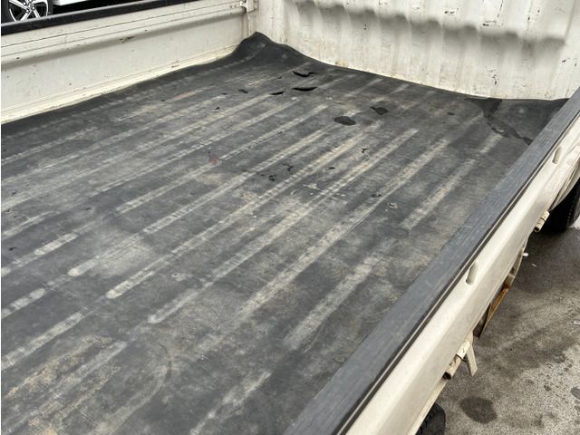 DAIHATSU HIJET TRUCK 4WD 2001 Image 31