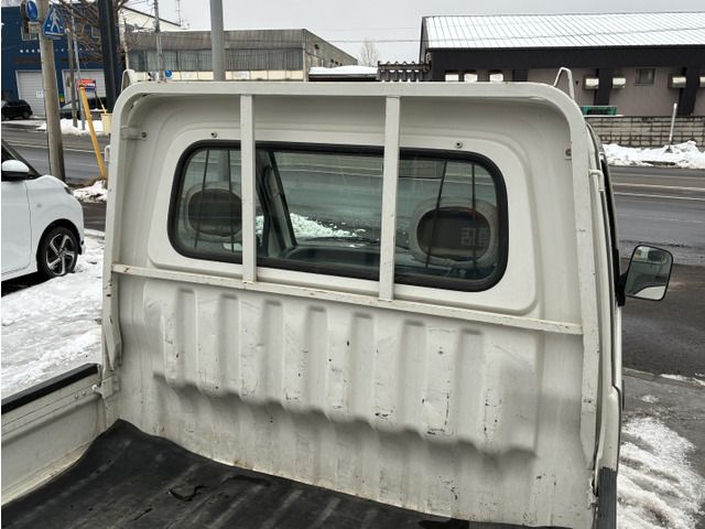 DAIHATSU HIJET TRUCK 4WD 2001 Image 31