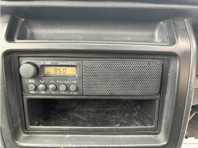 DAIHATSU HIJET TRUCK 4WD 2001 Image 31