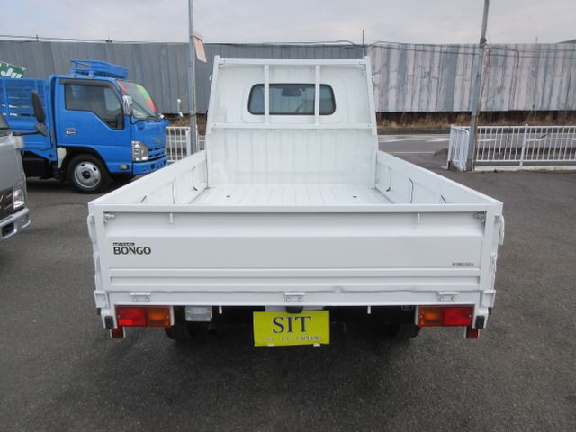 MAZDA BONGO TRUCK 2WD 2022 Image 31