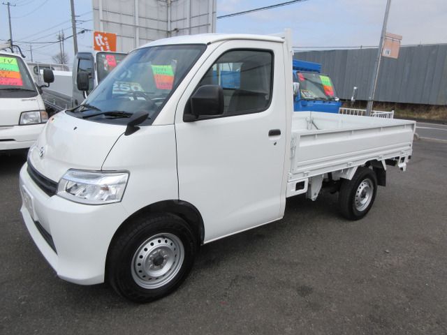 MAZDA BONGO TRUCK 2WD 2022 Image 31