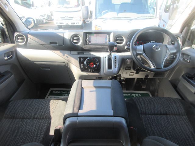 NISSAN NV350 CARAVAN 2020 Image 31