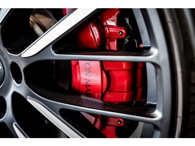 ASTON MARTIN SUV 2024 Image 31