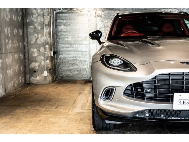ASTON MARTIN SUV 2024 Image 31