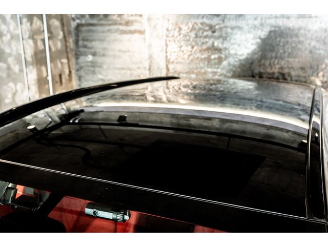 ASTON MARTIN SUV 2024 Image 31