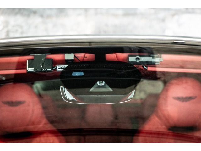 ASTON MARTIN SUV 2024 Image 31