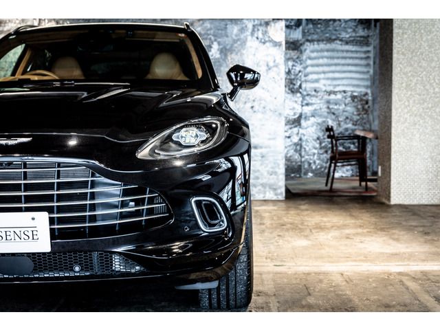 ASTON MARTIN SUV 2022 Image 31