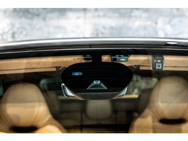 ASTON MARTIN SUV 2022 Image 31