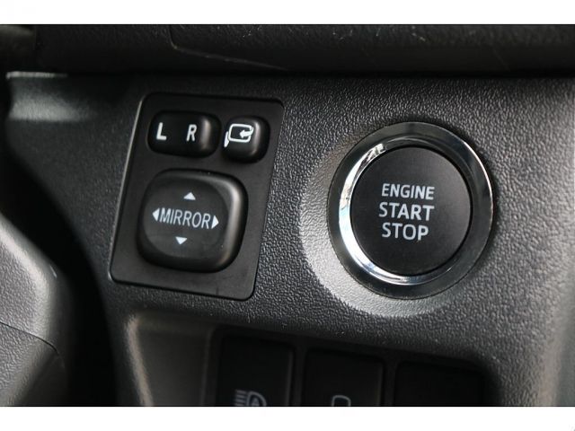 TOYOTA HIACE VAN 4WD 2023 Image 31