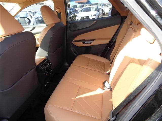 TOYOTA LEXUS NX250 2023 Image 31