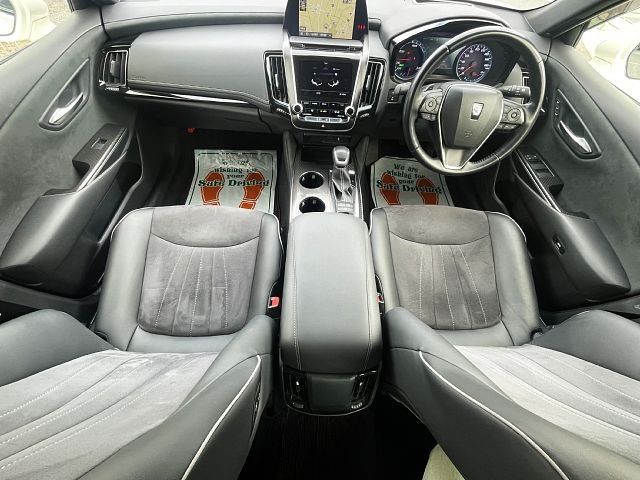 TOYOTA CROWN SEDAN HYBRID 2019 Image 31