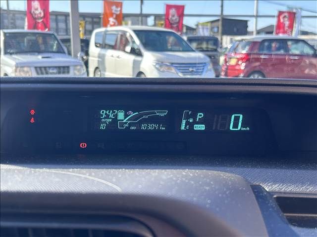 TOYOTA AQUA 2013 Image 31