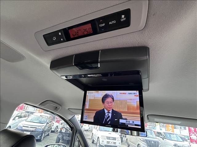 TOYOTA ESQUIRE HYBRID 2015 Image 31