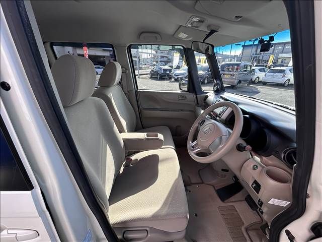 HONDA N BOX 2013 Image 31