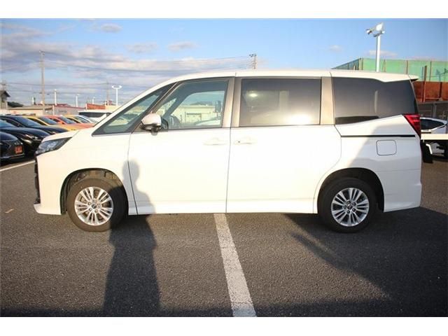 TOYOTA NOAH 4WD 2023 Image 31