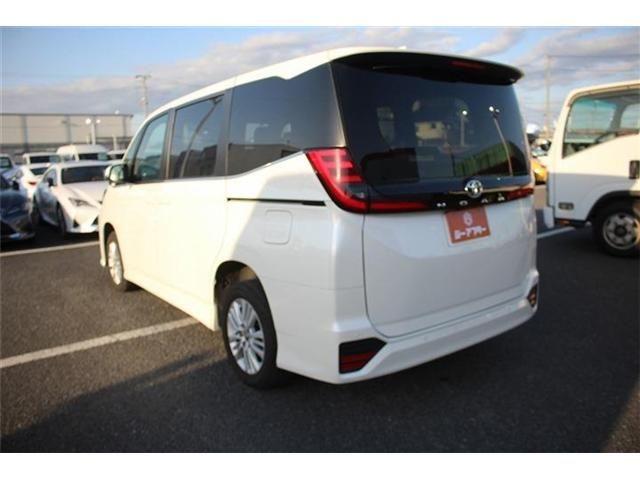 TOYOTA NOAH 4WD 2023 Image 31