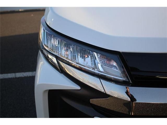TOYOTA NOAH 4WD 2023 Image 31