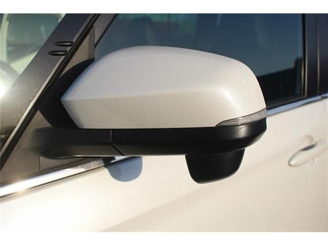 TOYOTA NOAH 4WD 2023 Image 31