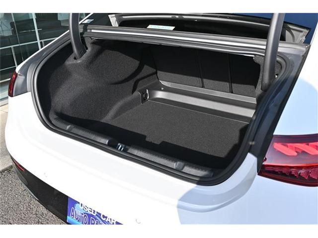 MERCEDES BENZ MERCEDES AMG EQE 2024 Image 31